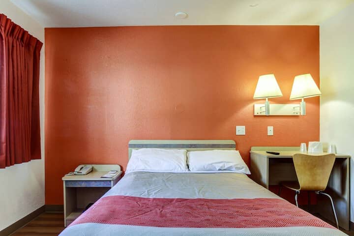 Room 11 of 31