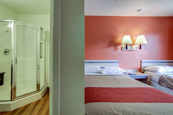 Room 17 of 31