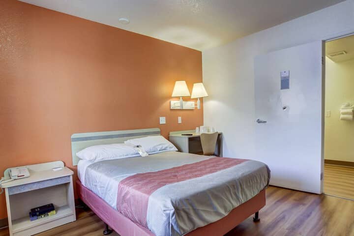 Room 9 of 31